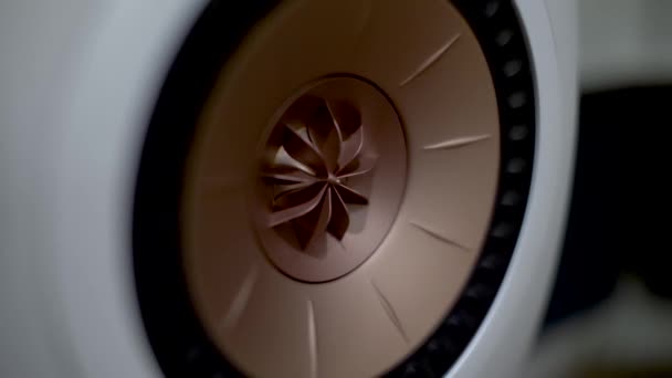 Close Vista Vibração Kef Ls50 Meta Speaker Diafragma Bloqueado — Vídeo de Stock