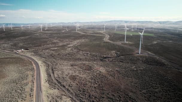 风力驱动 可再生绿色碳中和 航空全景 — 图库视频影像