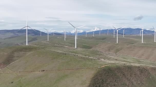 Cinematische Antenne Drone Baan Shot Van Horizontale Windturbines Windmolens Moderne — Stockvideo