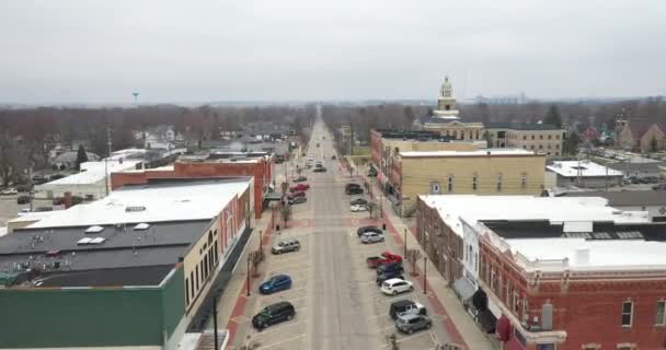 Downtown Ithaca Michigan Drönare Rör Sig Framåt — Stockvideo
