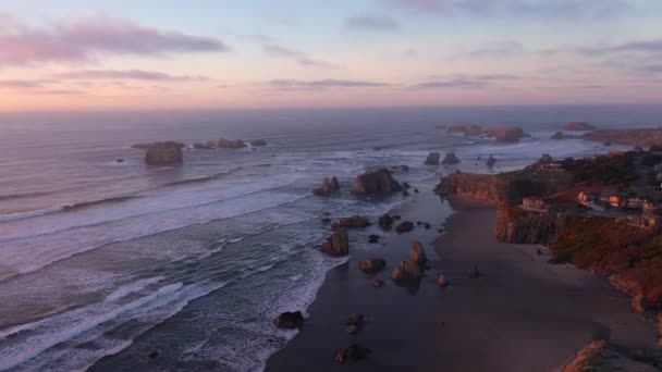 Rocky Coast Bandon Oregon Southern Oregon Coast Drone Sea Stacks — Stock video