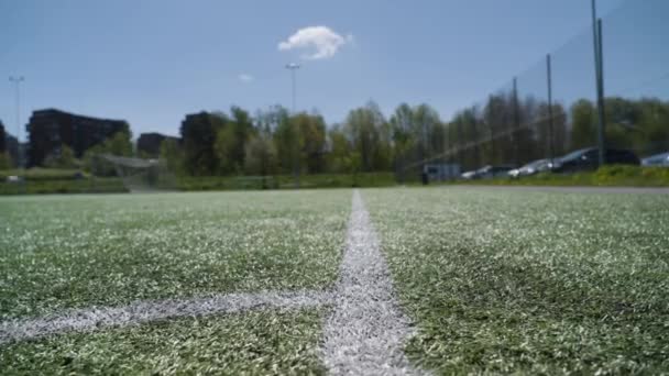 Terreno Pov Superficie Esquina Área Campo Fútbol Vacío Norrkoping Suecia — Vídeo de stock