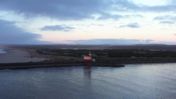 Drone Approaching Little Coquille River Lighthouse Bandon Oregon Moody Oregon — Vídeo de stock