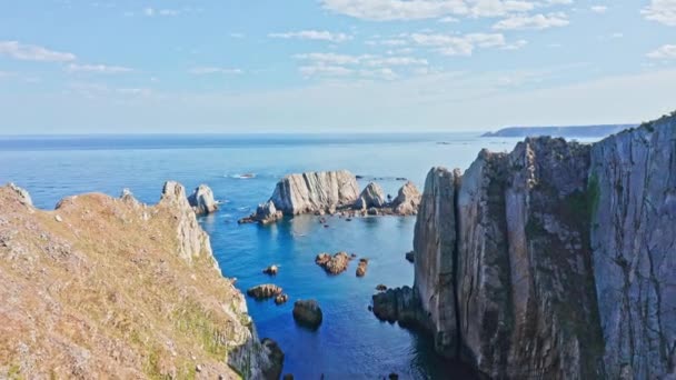 Impressive Rock Formation Cliffs Playa Del Silencio Asturias Ascending Pullback — Vídeo de Stock