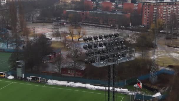 Anflug Aus Der Luft Auf Riesige Fußballarena — Stockvideo