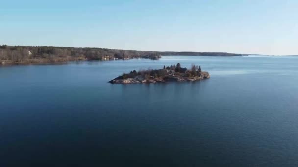 Aerial Island View Wide Shot Calm Spring Day — Video Stock