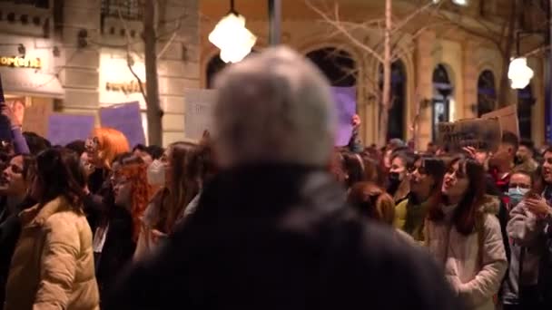 Män Och Kvinnor Går Tillsammans Kvinnorättsprotester Granada Spanien — Stockvideo