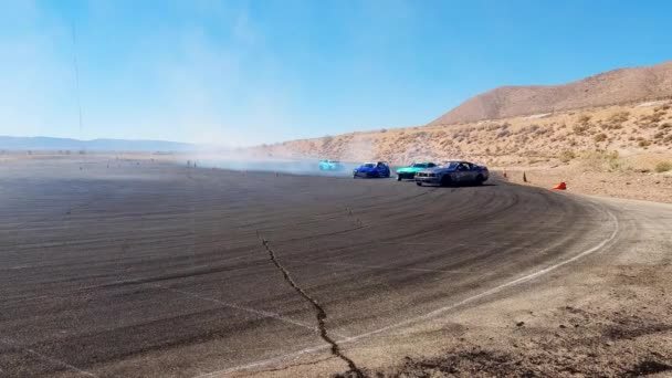 Drift Racing Cars Turn Fill Air Smoke Slide Raceway Willow — стоковое видео