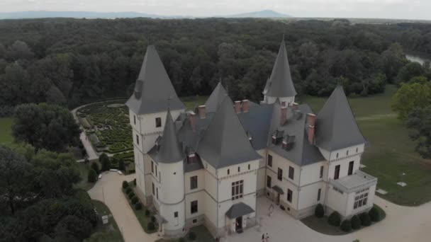 Cinematic Aerial Drone Bird Eye Shot Andrssy Castle Neogothic Romantic — стоковое видео