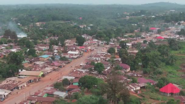 Cityscape Της Αφρικανικής Πόλης Tubmanburg Στην Κομητεία Bomi Λιβερία — Αρχείο Βίντεο