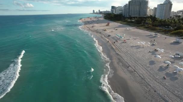 Aerial Drone View People Waves Miami Beach Sunny Florida — Video Stock