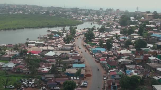Beautiful Aerial Drone Shot Street Monrovia Liberia Leading Mesurado River — Stockvideo