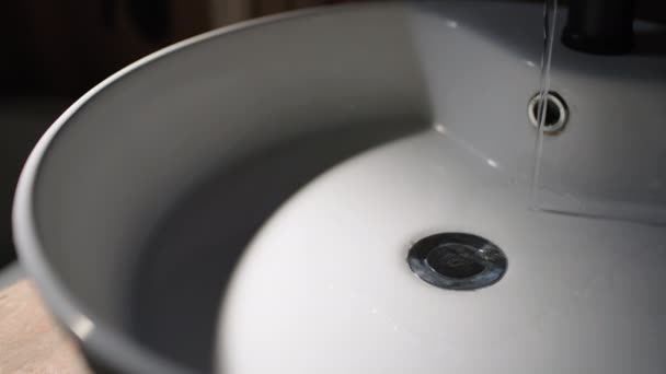 Moody Shoot Water Running Empty Sink — Stock Video