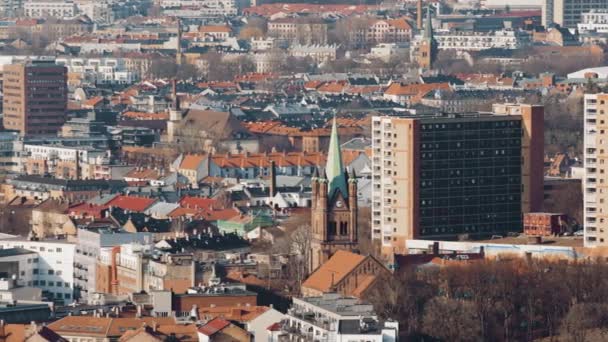 挪威首都奥斯陆的市中心 奥斯陆Domkirke屋顶之间 4K心灵感应盘 — 图库视频影像