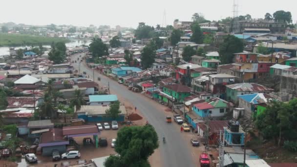 Gebouwen Verkeer Monrovia Liberia — Stockvideo