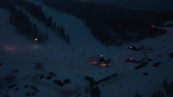 Повітряний Вид Схилів Інарі Сааріселка Темний Вечір Лапландії Кружляння Безпілотний — стокове відео