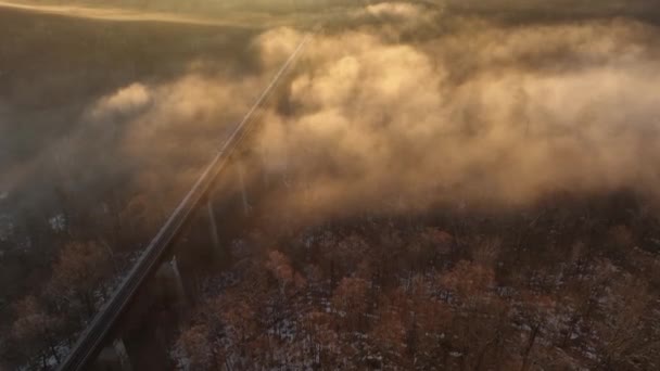 Gyönyörű Napfény Ragyog Reggeli Felhőtakarón — Stock videók