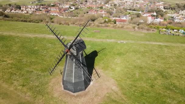 Aerial Orbiting Beacon Mill New Mill Green Field Rottingdean Sussex — Stock videók