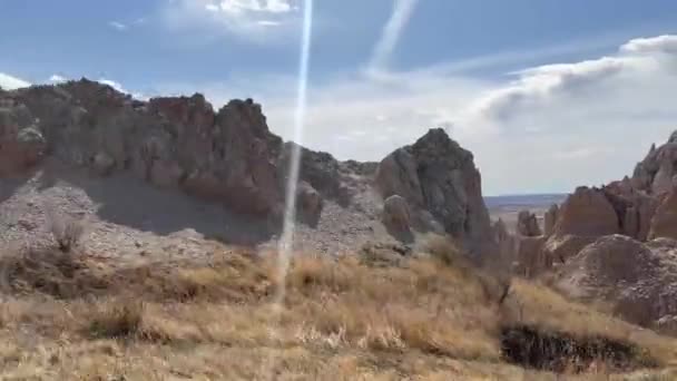 Naturalne Wzgórza Polne Parku Narodowym Badlands Dakota Południowa — Wideo stockowe