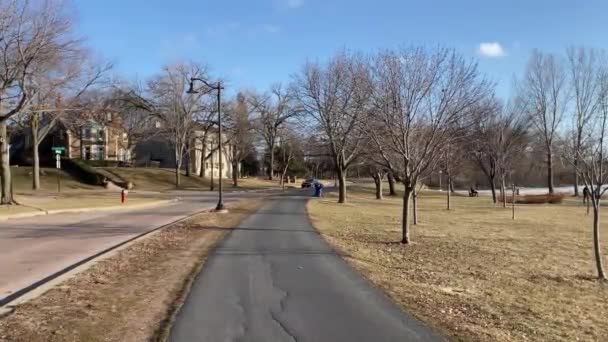 Ostrovní Jezero Pramen Venkovního Parku Minneapolis — Stock video