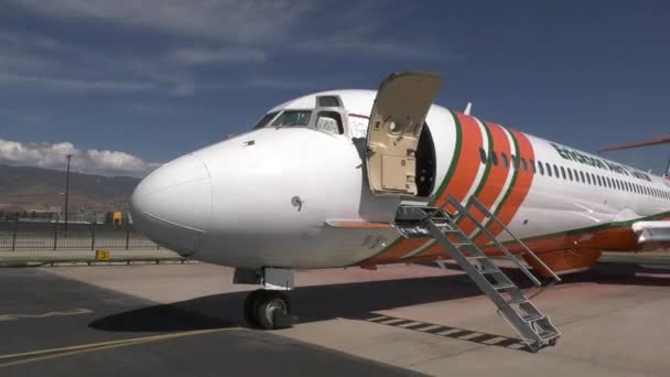 Tfaiye Uçağı Çarpışmaya Hazırlanıyor — Stok video