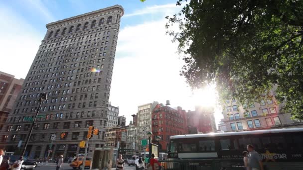 Tráfico Quinta Avenida Del Edificio Flat Iron Manhattan Nueva York — Vídeo de stock