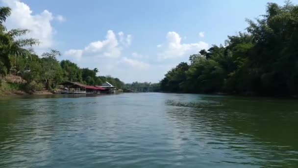 Passeio Barco Rio Kwai Tailândia Vista Primeira Pessoa Passeio Barco — Vídeo de Stock