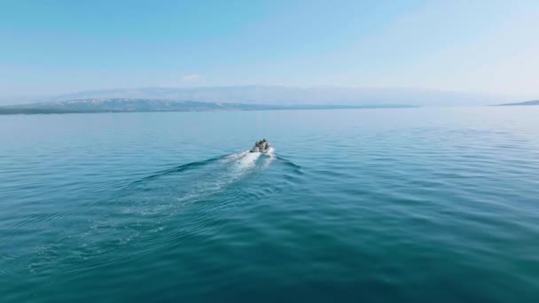 Tour Barco Navegando Cerca Isla Loinj Croacia Para Actividad Observación — Vídeos de Stock