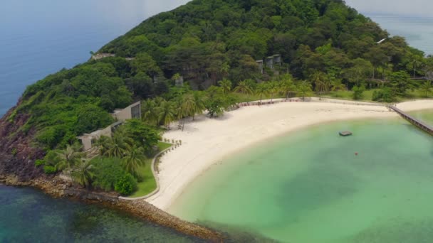 美丽的热带岛屿Koh Kham 白色沙滩 火山岩 靠近Koh Mak Trat — 图库视频影像