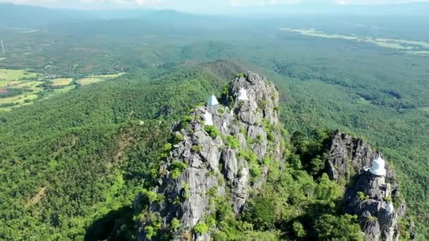 Vue Panoramique Orbite Avec Drone Depuis Sommet Une Montagne Nord — Video