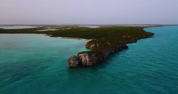 Veduta Aerea Della Bellissima Costa Rocciosa Middle Caicos Isole Turks — Video Stock