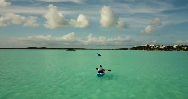 Luftaufnahme Einer Person Auf Einem Boot Der Küste Von South — Stockvideo