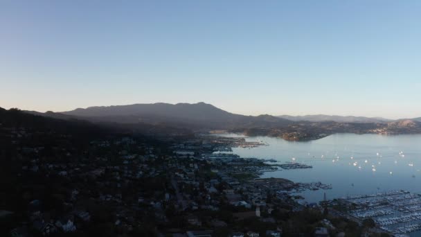 Weite Luftaufnahme Von Sausalito Marin County Zur Goldenen Stunde Einem — Stockvideo