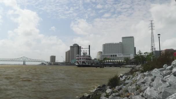 Paddleboad Dock Windy Day Mississippi River New Orleans — Stock Video