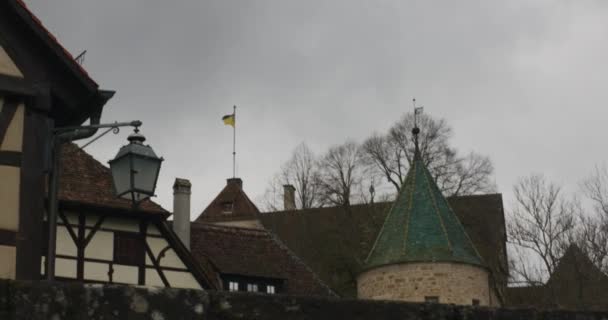 Stimmungsvoller Blick Auf Die Mittelalterliche Balearenburg Vor Stürmischem Grauen Himmel — Stockvideo