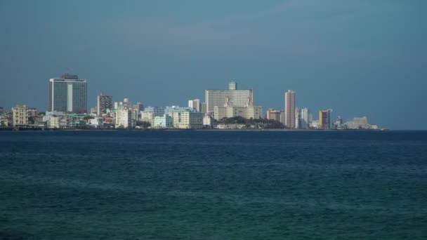 Ευρεία Άποψη Της Αβάνας Κούβα Στην Ακτή — Αρχείο Βίντεο
