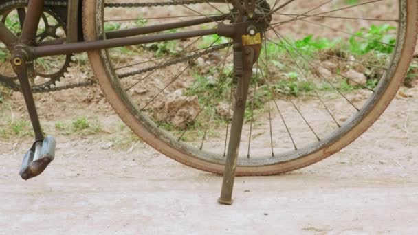 베트남 떠나기 자전거 일어나는데 농토를 사람의 다리를 가까이 — 비디오