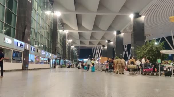 Time Lapse Pessoas Entrada Chegada Aeroporto Internacional Bengaluru — Vídeo de Stock