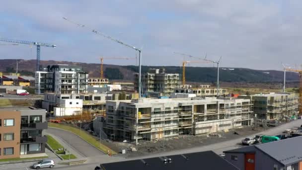 Construcción Edificios Curso Reikiavik Islandia Con Grúas Torre Erigidas Dentro — Vídeo de stock