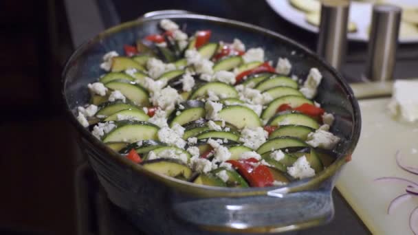 Zelfgemaakte Vegetarische Schotel Gemaakt Een Keuken — Stockvideo