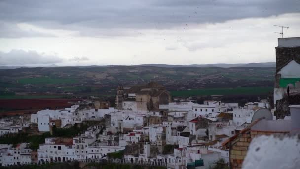 Aves Volando Por Encima Arcos Frontera Andalucía España — Vídeo de stock