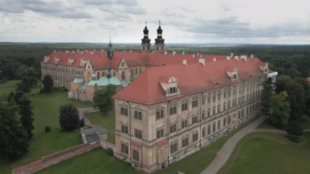 드론으로본 폴란드 수도원 세계에서 수도승 수도원 — 비디오