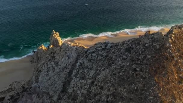 Drone Shot Coming Mountain Revealing Beach Cabo San Lucas Mexico — ストック動画