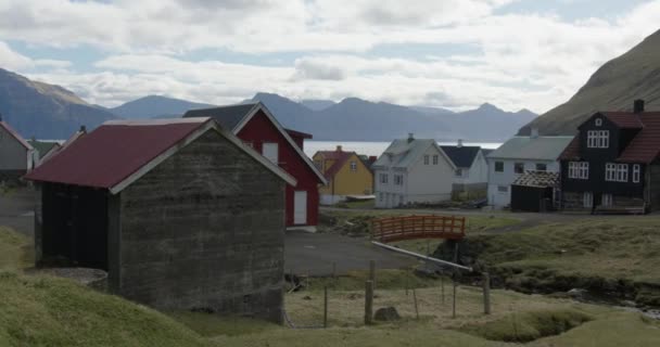 Ampia Destra Pan Del Villaggio Gjogv Nelle Isole Faroe — Video Stock