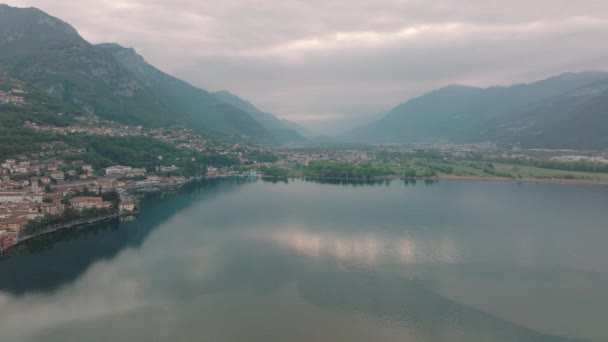 Aeriel View Lake Iseo Sunrise Left City Lovere Which Runs — Vídeo de Stock