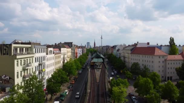 Ohromující Letecký Pohled Let Zpět Drone Záběry Berlína — Stock video