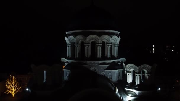 Klimmen Soboras Gebouw Kaunas Onthullen Verlicht Vrijheid Steeg Nachts — Stockvideo