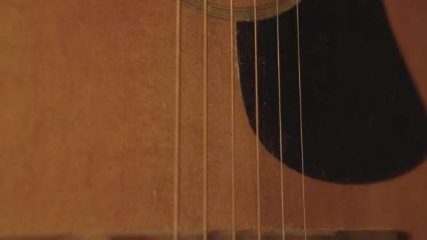 Klasik Ahşap Gitarın Yakın Çekimi — Stok video