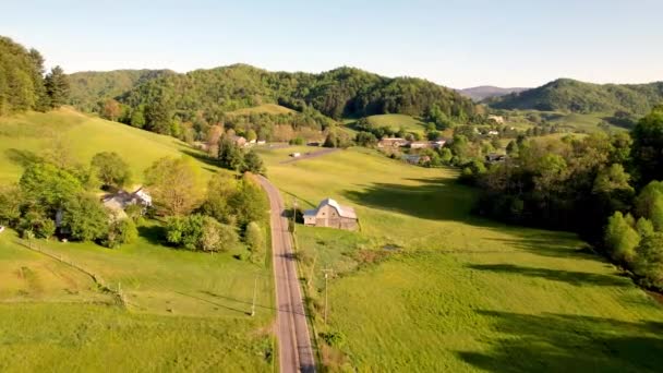 Empuje Aéreo Rápido Sobre País Granja Bethel Carolina Del Norte — Vídeo de stock