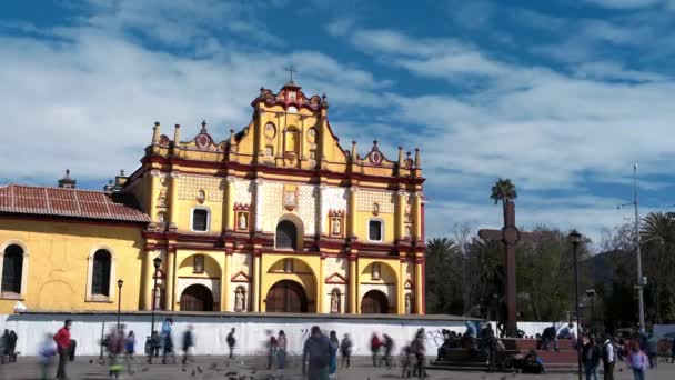 Timelapse San Cristobal Las Casas Katedrális Téren — Stock videók